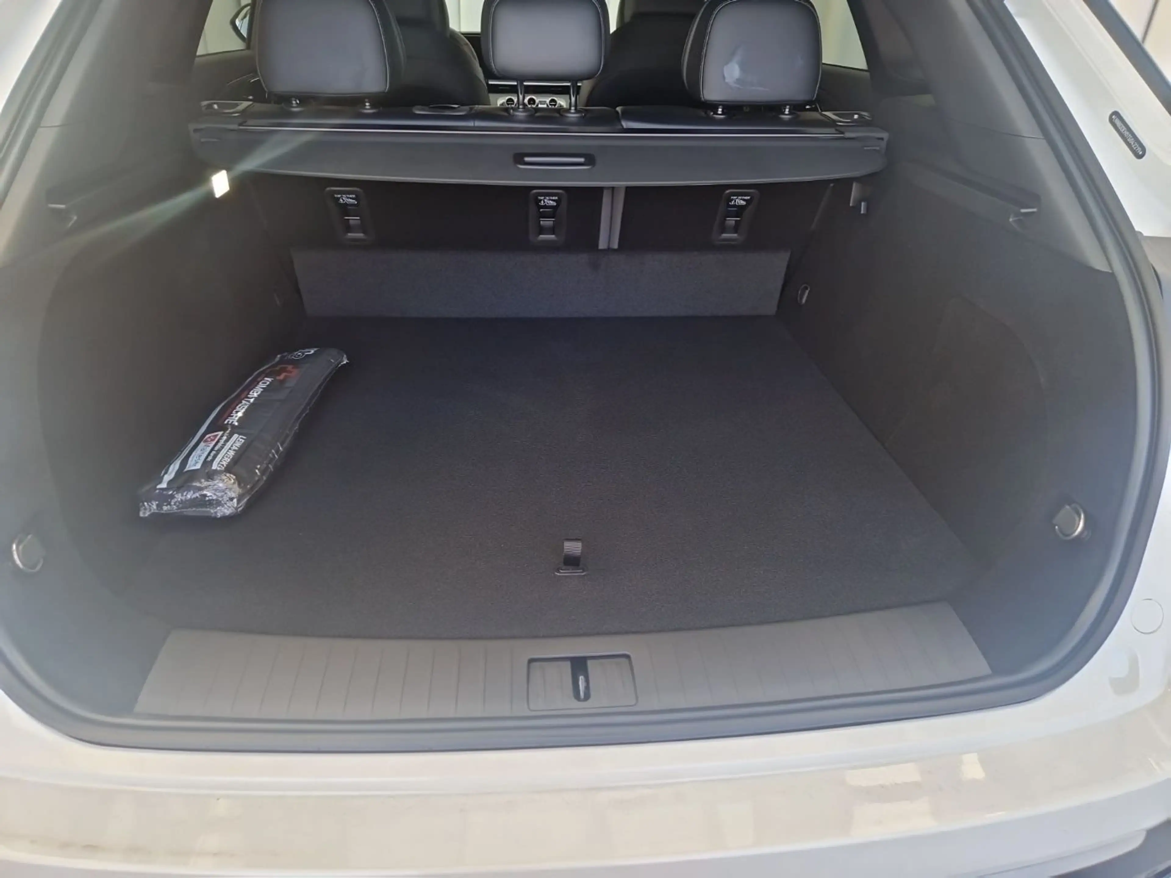 Omoda 9 PHEV 360 4xElSitz 4xSHZ ACC AUT Bel.Sitz HUD — photo 10
