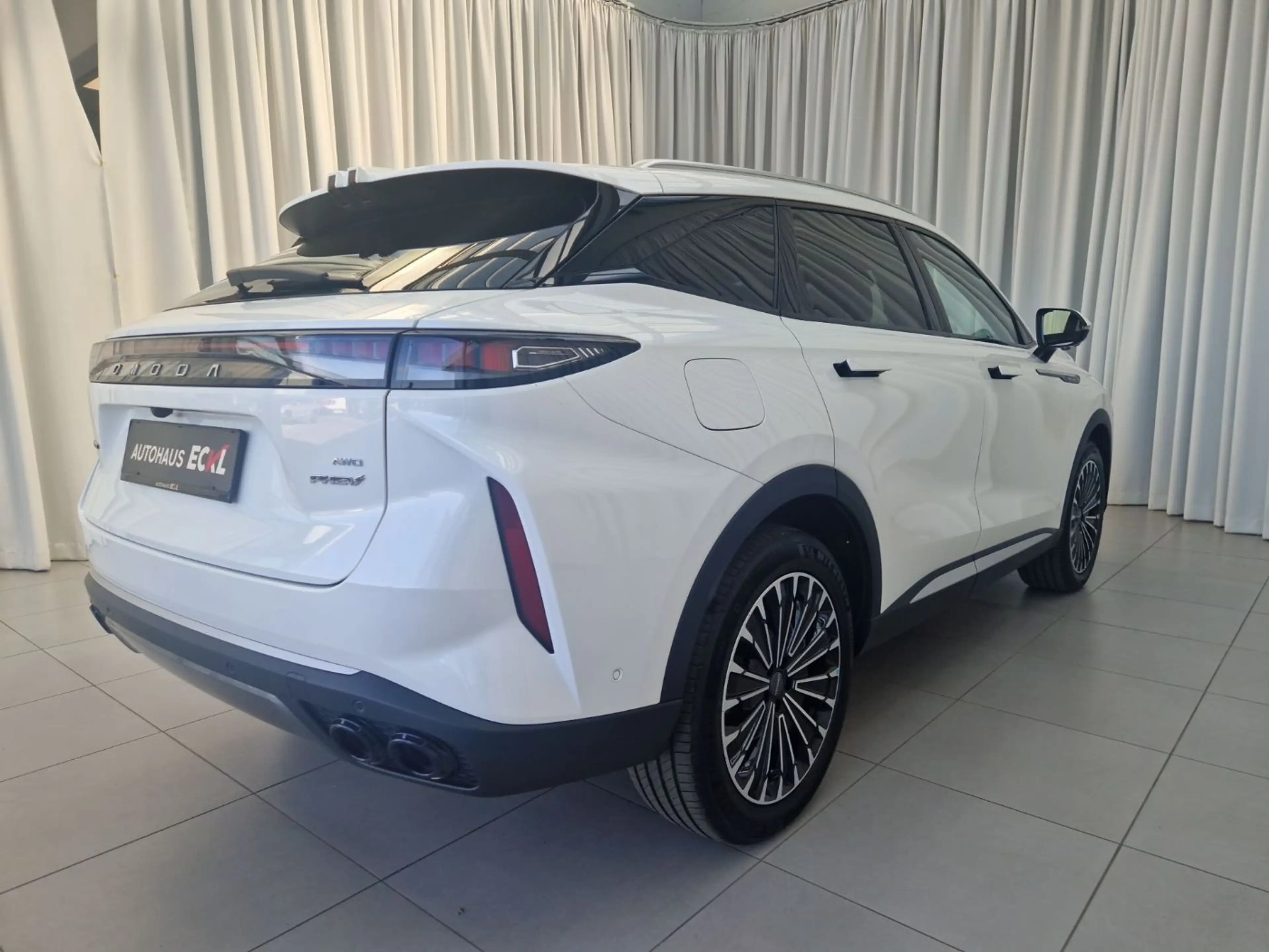 Omoda 9 PHEV 360 4xElSitz 4xSHZ ACC AUT Bel.Sitz HUD — photo 5