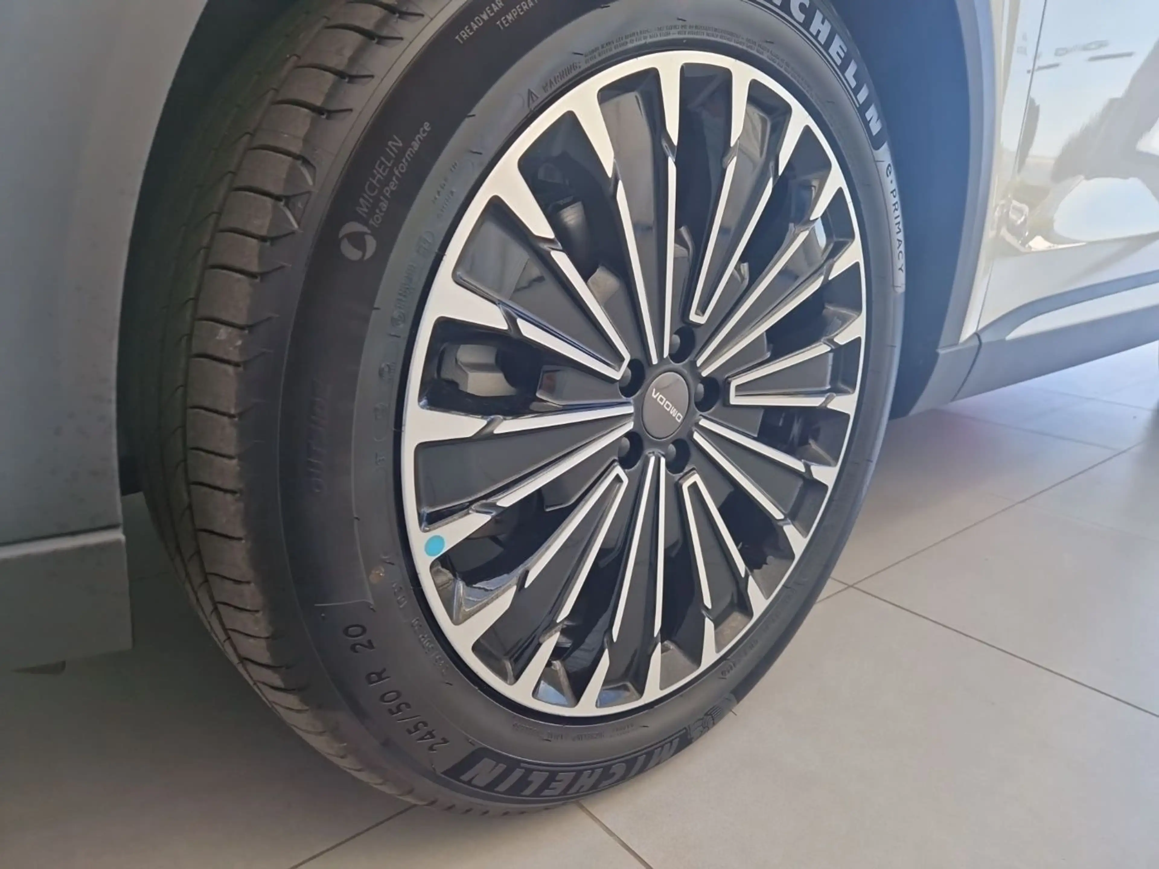 Omoda 9 PHEV 360 4xElSitz 4xSHZ ACC AUT Bel.Sitz HUD — photo 9