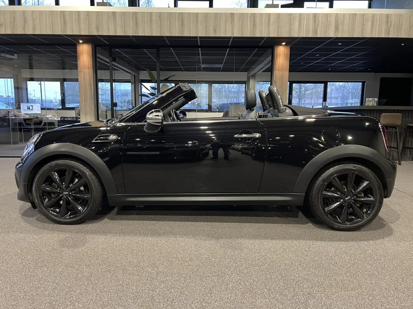 MINI Cooper Roadster Mini 1.6 Chili NAP | Navigatie | Xenon | Leder | C Noir - 2