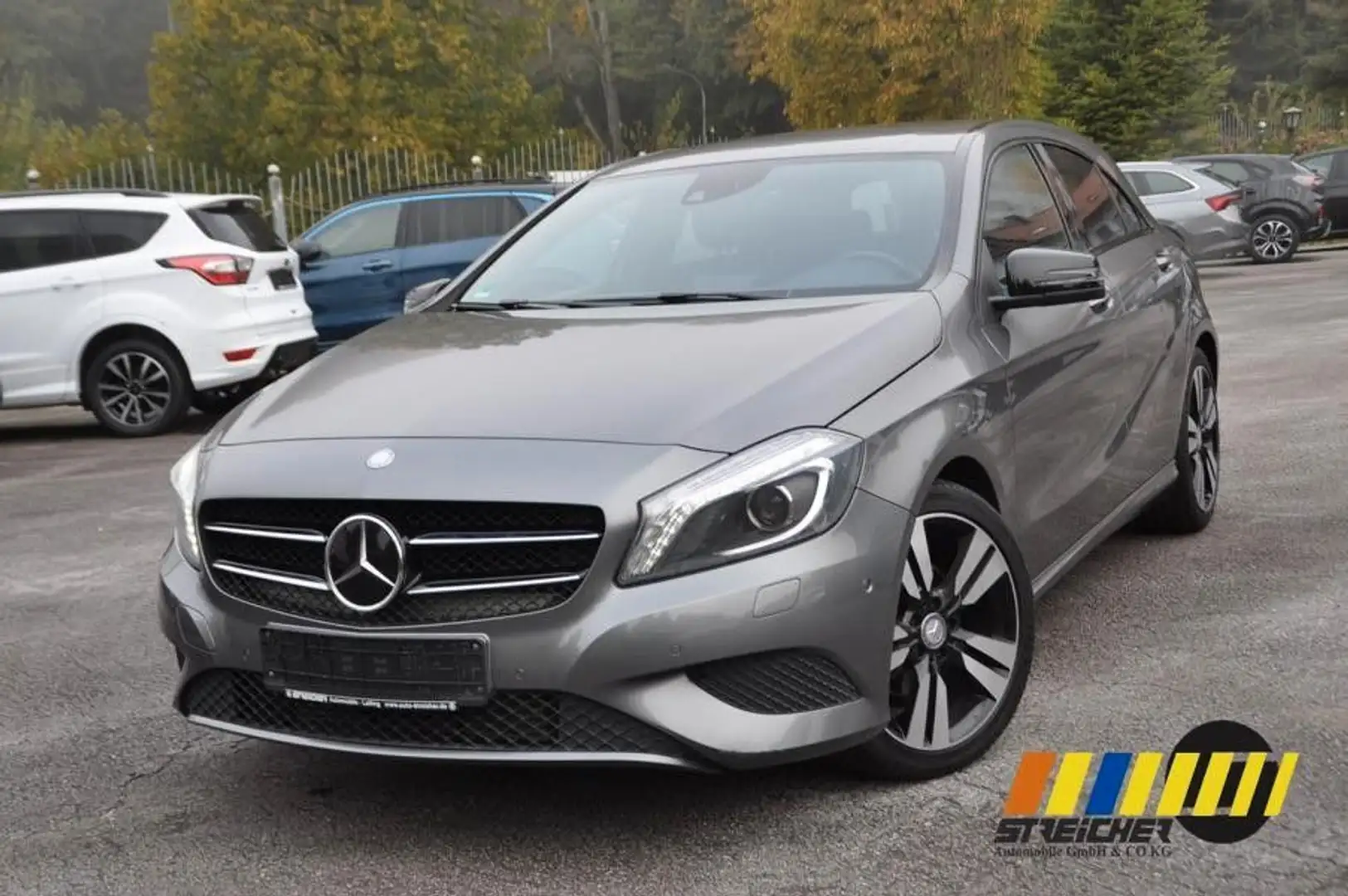 Mercedes-Benz A 200 CDI BlueEF Urban *Xenon*Navi*18" LMR* Gris - 1