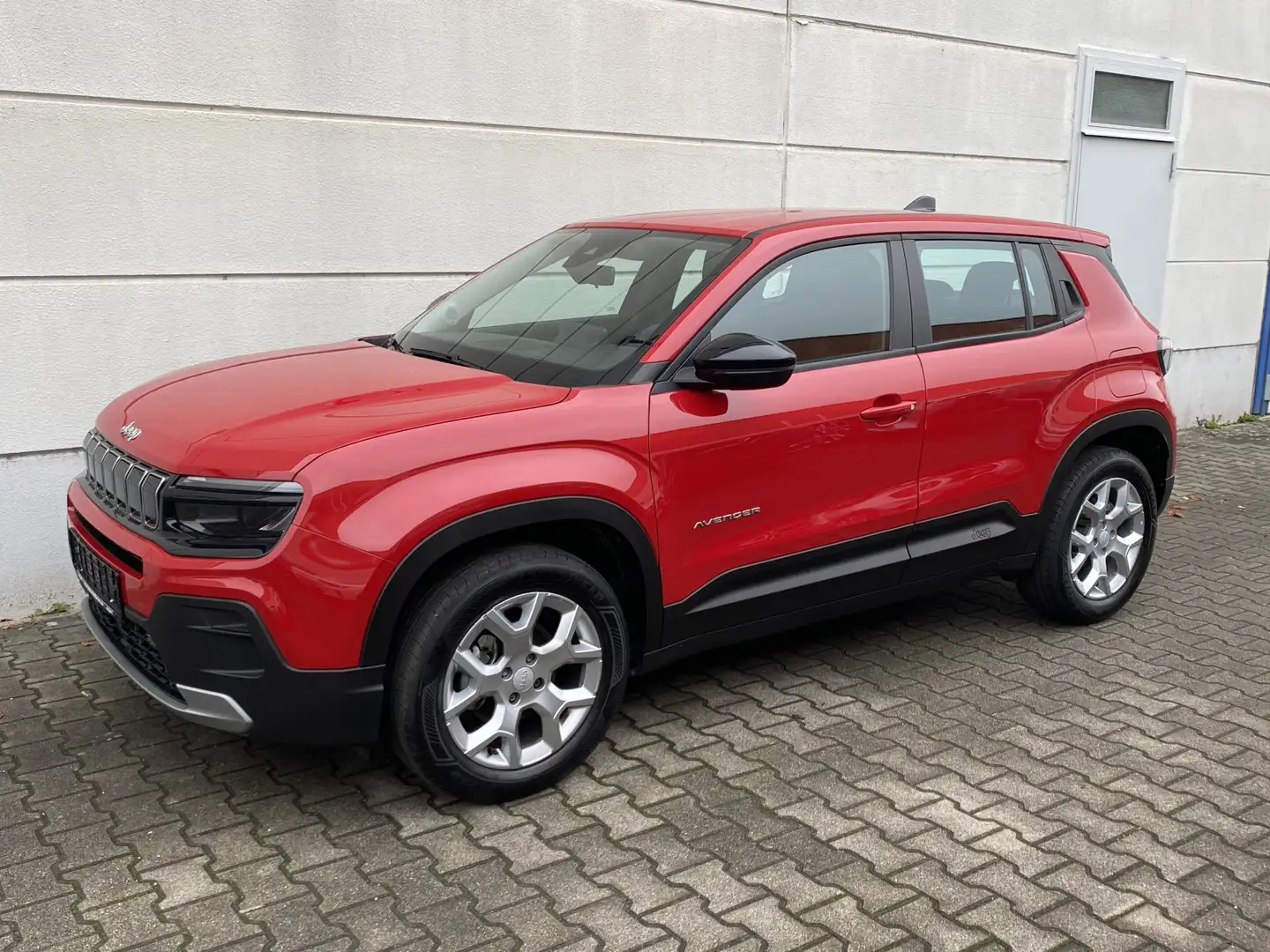 Jeep Avenger 1.2 T-GDI  Altitude RKam Nav LED ACC DAB VzAss Shz Rouge - 2