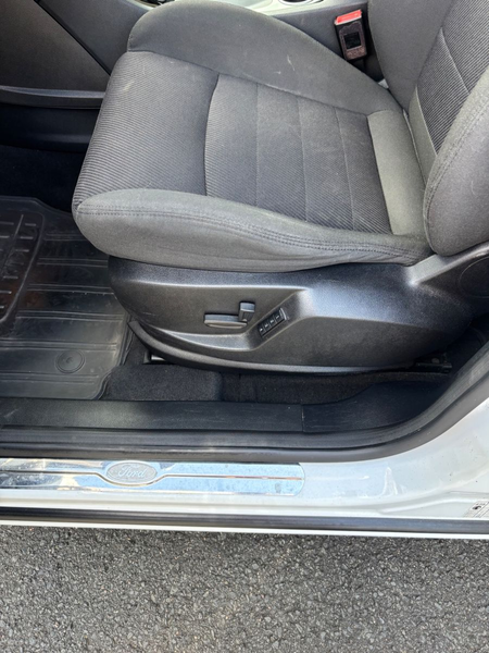 Ford S-Max 2.2 TDCI Titanium — photo 7