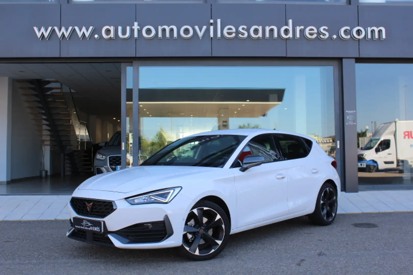 CUPRA Leon 2.0 TSI DSG 140KW Fehér - 1