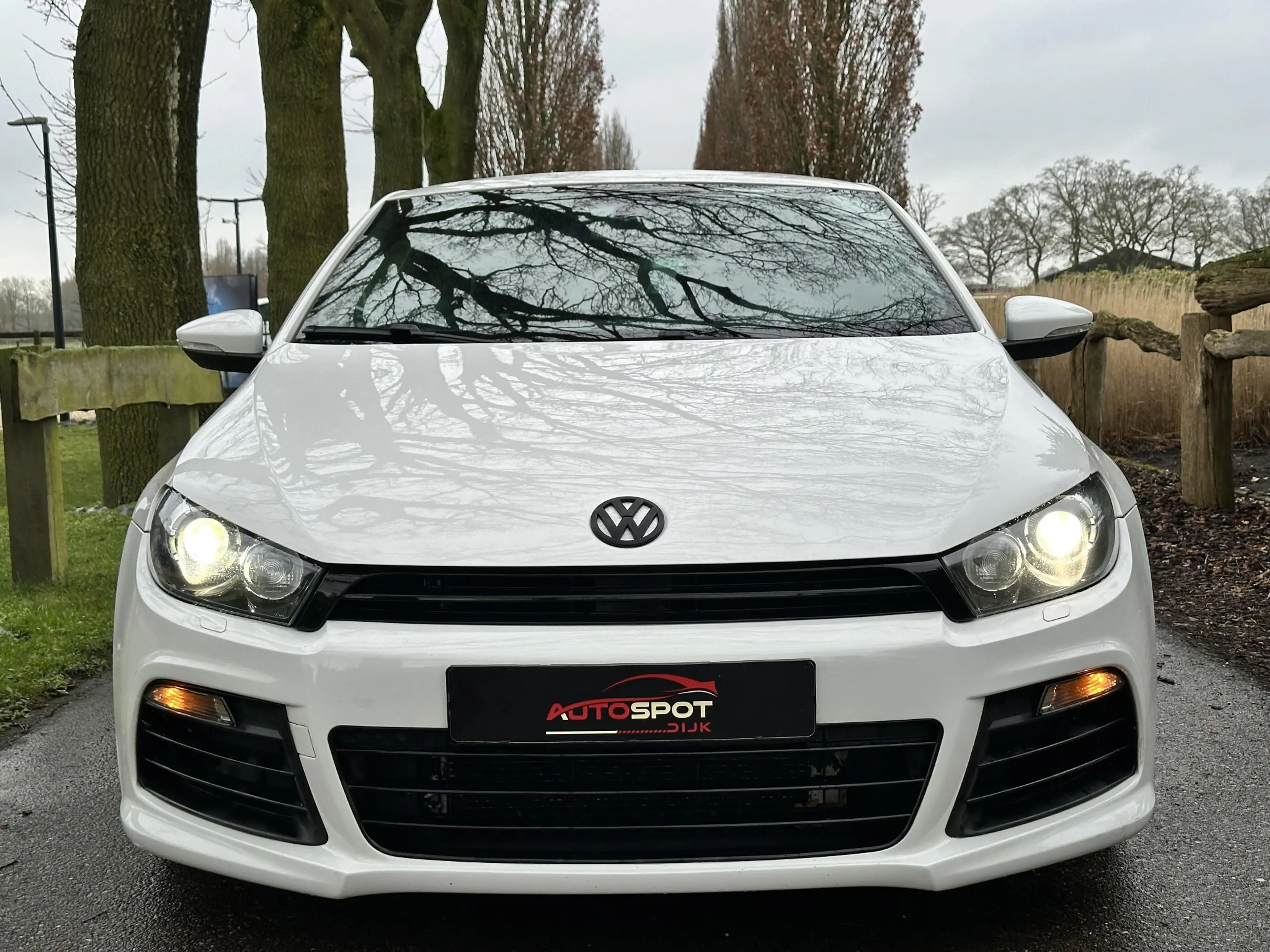 Volkswagen Scirocco 2.0 TSI — photo 5