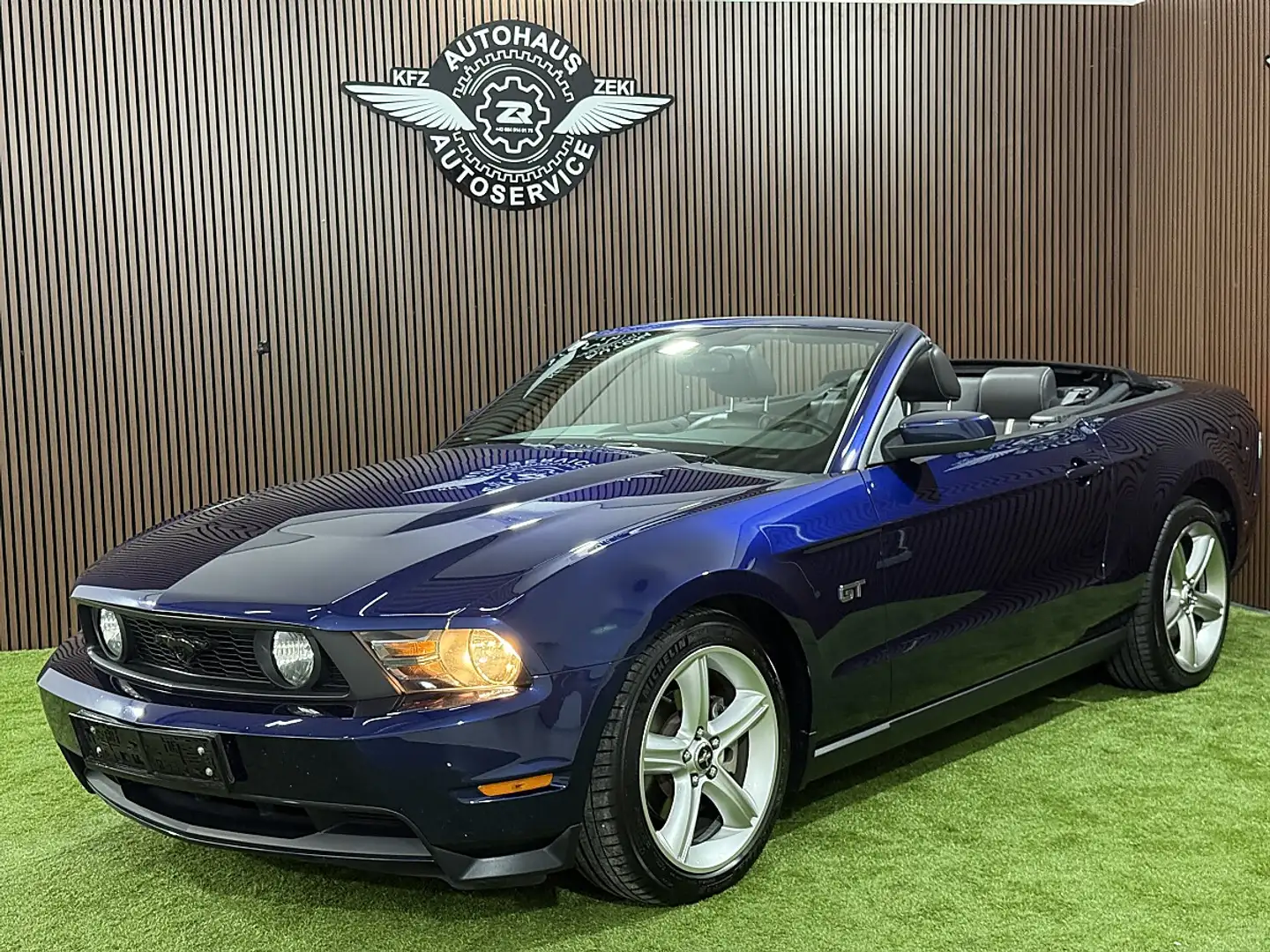 Ford Mustang 4,6L V8 GT Blau - 1