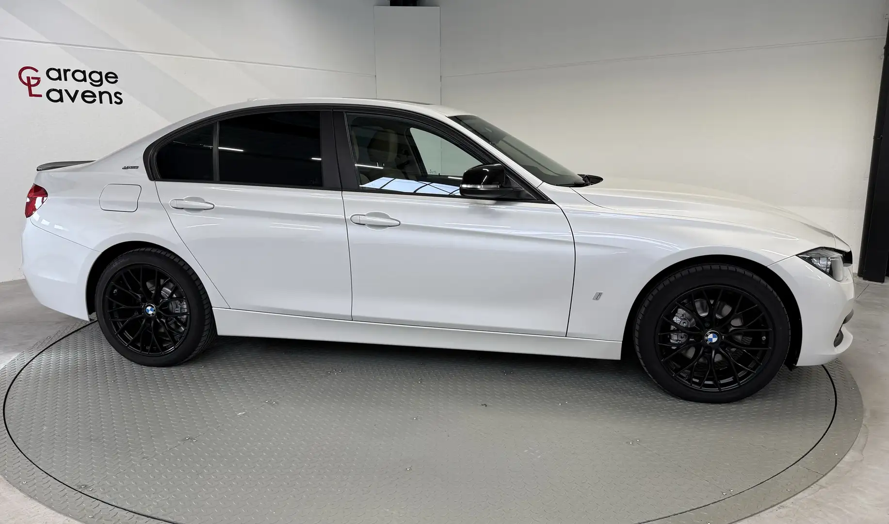 BMW 330 330e iPerformance Sport Line Wit - 2
