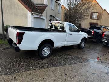 1.9 4X4 SINGLE CAB