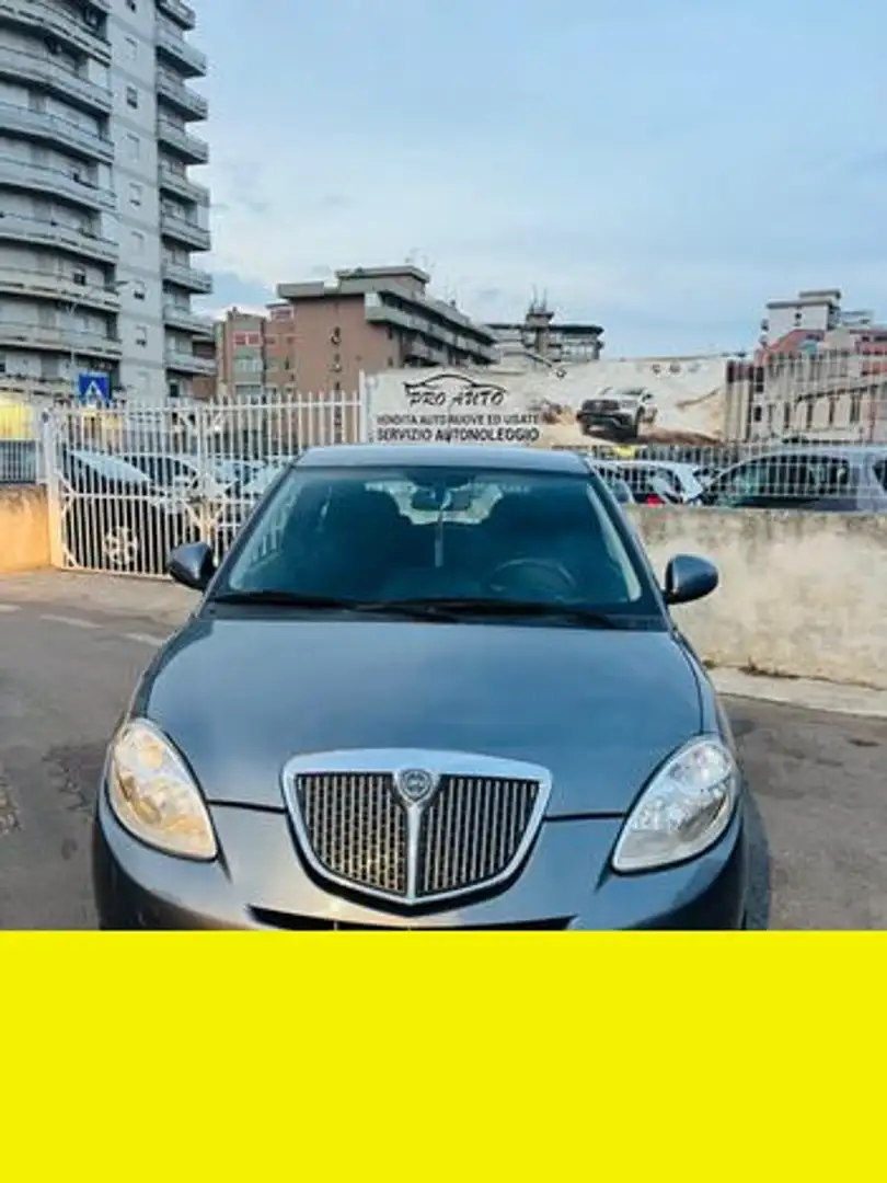 Lancia Ypsilon - 1