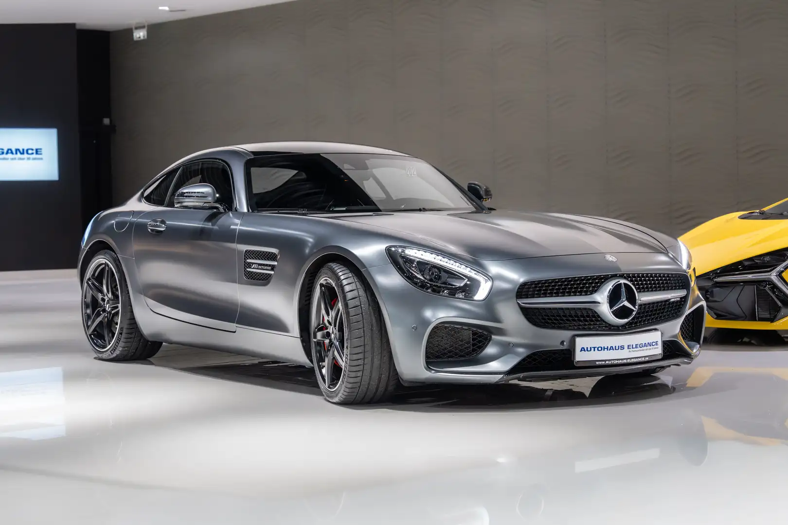 Mercedes-Benz AMG GT S Coupe*PERF-SITZE*CARBON*MAGNO*DYNAMIC + Grau - 2