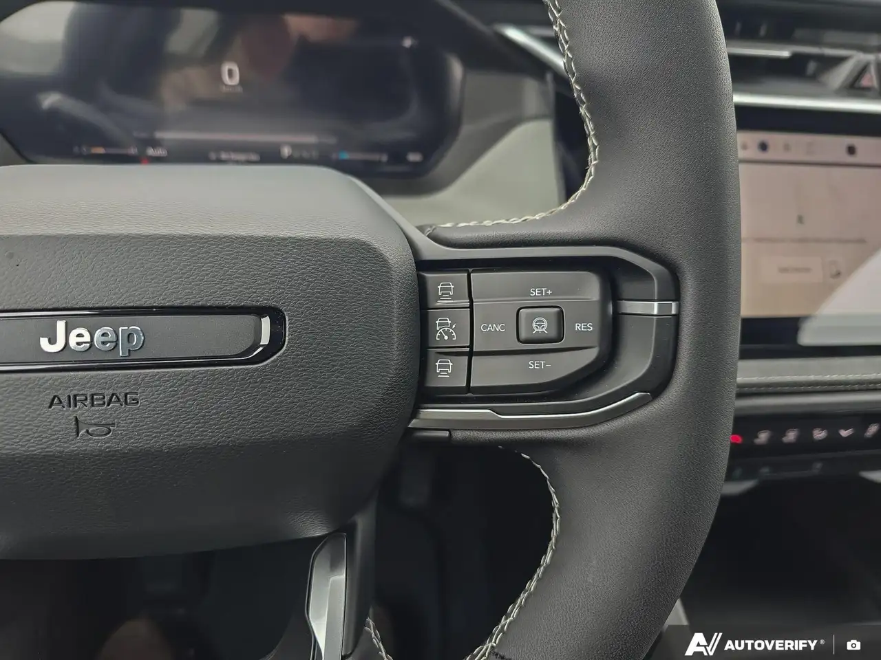 Jeep Cherokee снимка Jeep Cherokee