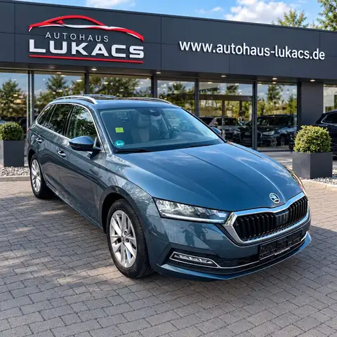 Skoda Octavia Combi First Edition