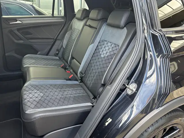 Volkswagen Tiguan view 12
