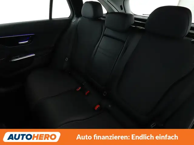 Mercedes-Benz C-Class view 14