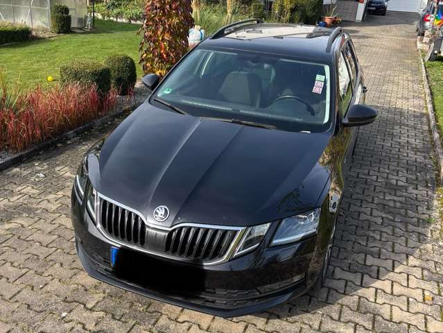 Imagine Skoda Octavia Octavia III Combi Diesel Combi 2.0 TDI DSG Drive