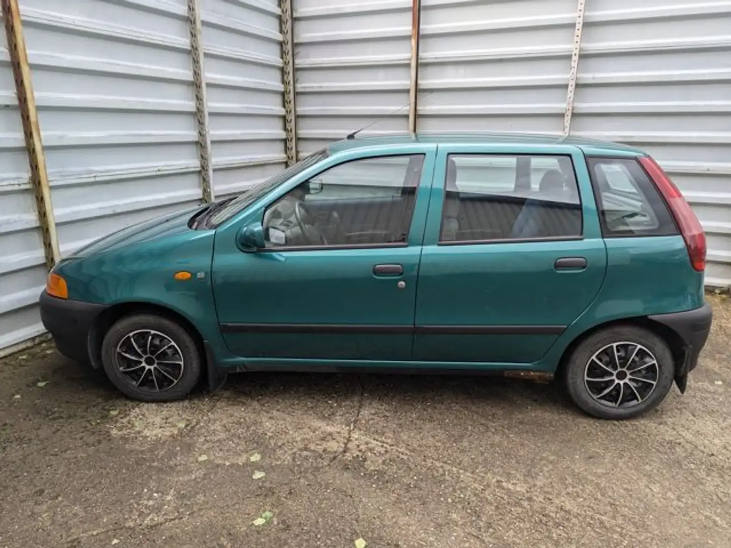 Fiat Punto 55 *4 türig* Grün - 2