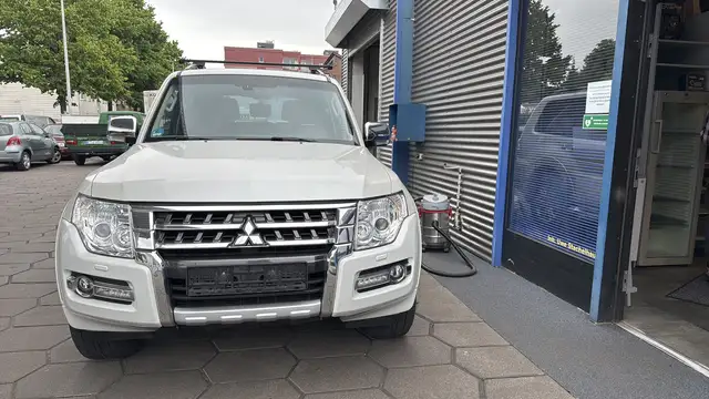 Mitsubishi Pajero 3.2 DI-D Top (5-trg.)