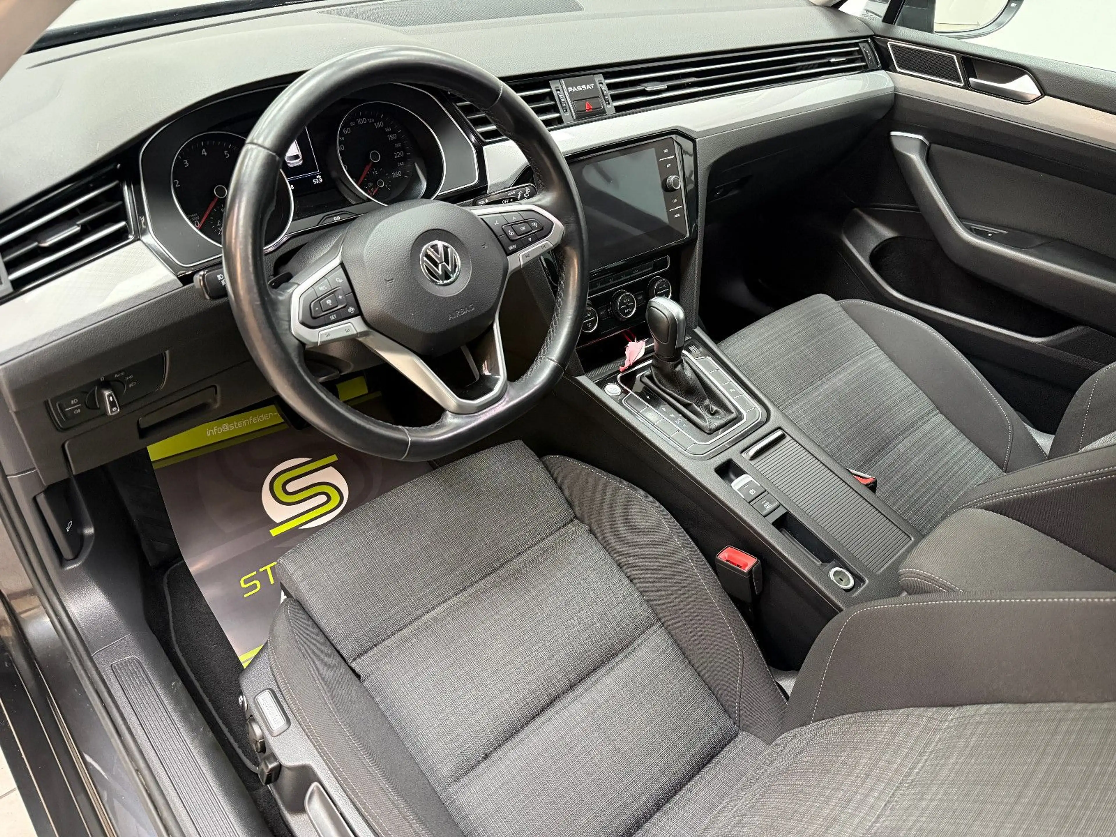 Volkswagen Passat Variant 1.5 / ACC / AHK / LED / — photo 8