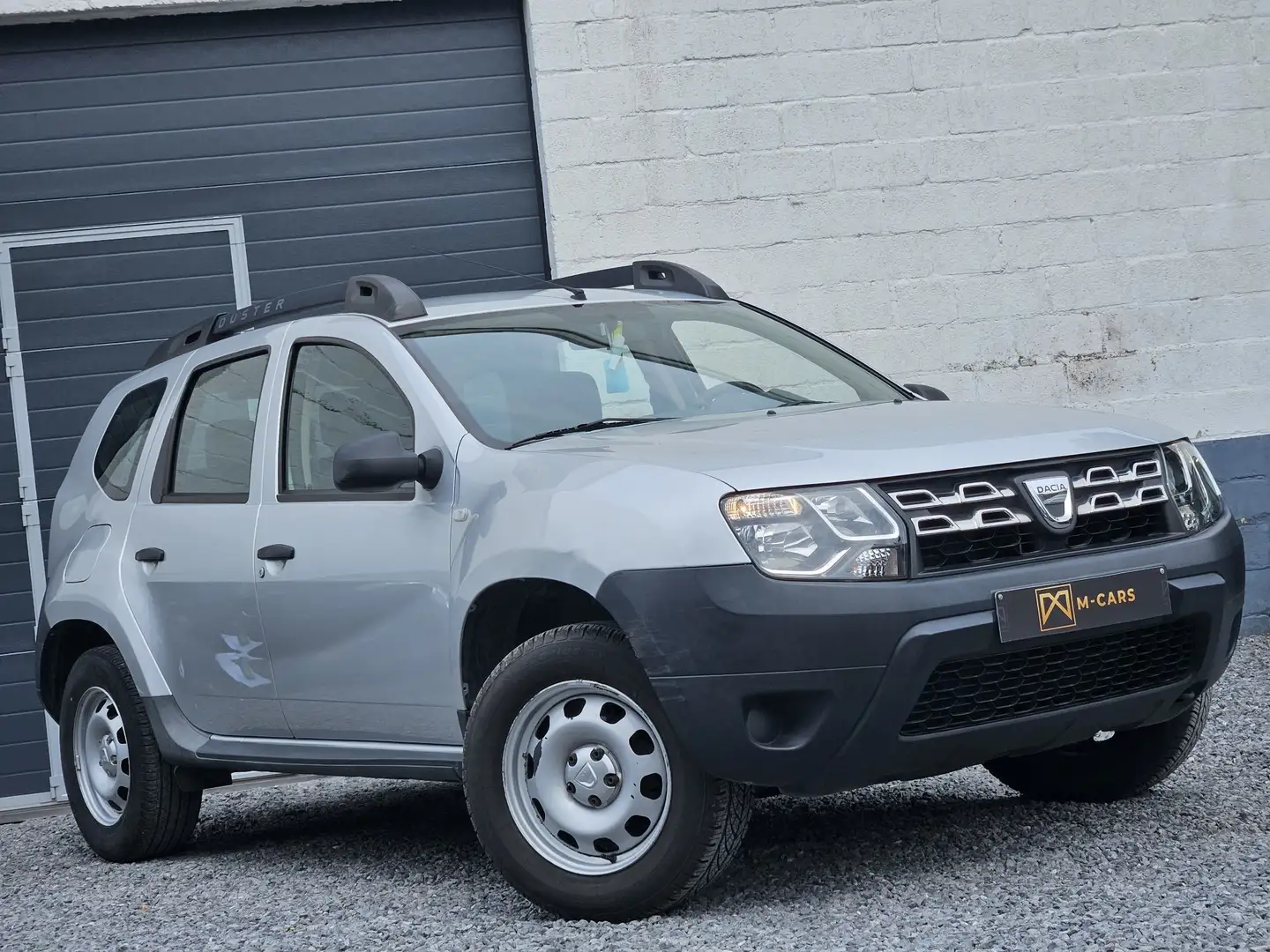 Dacia Duster 1.6 i * 1er proprio * Grey - 2