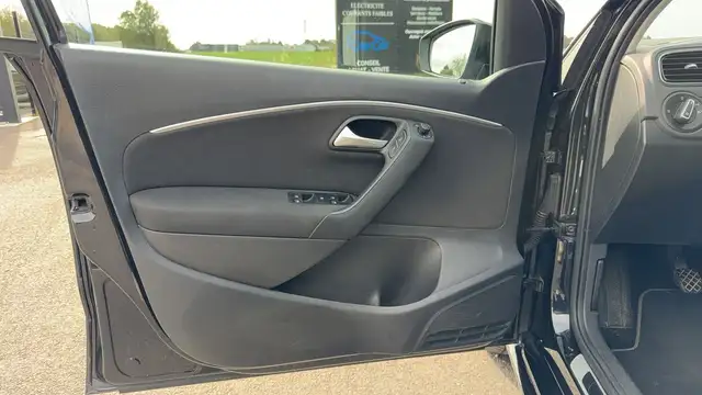 Volkswagen Polo view 7