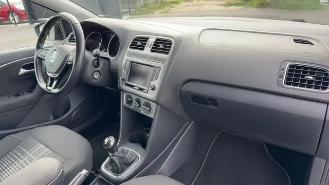 Volkswagen Polo view 10