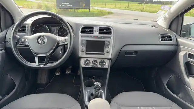 Volkswagen Polo view 11