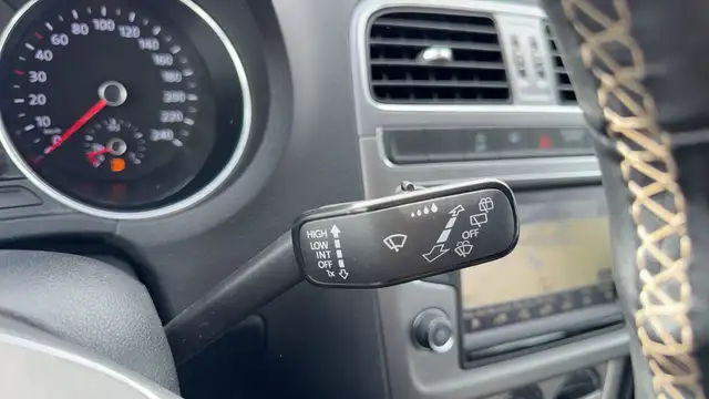 Volkswagen Polo view 13