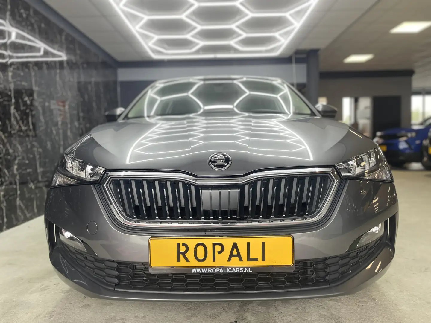 Skoda Scala 1.0 TSI Ambition Grijs - 2