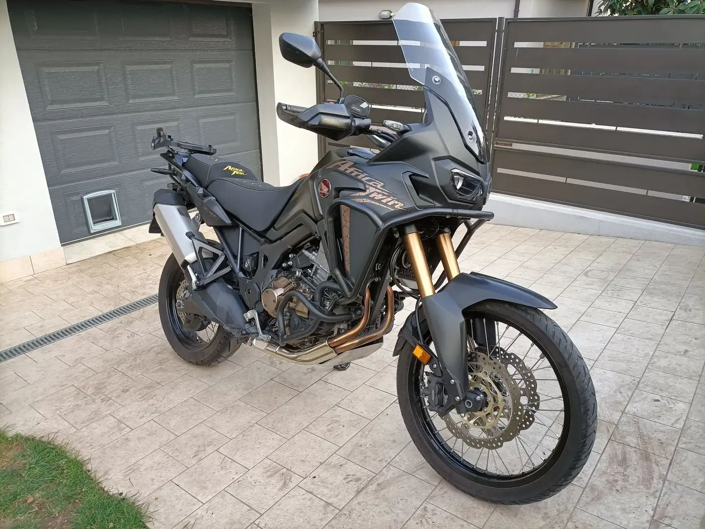 Honda CRF 1000 AFRICA TWIN DCT Nero - 1