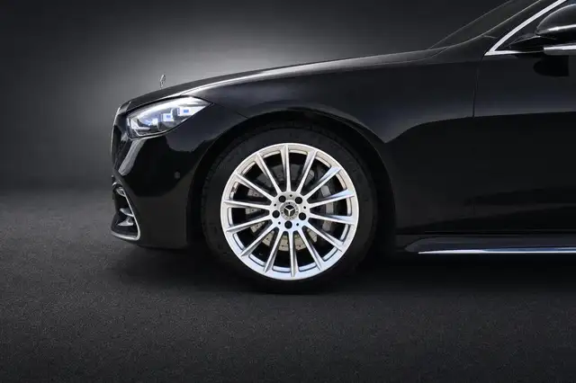 Mercedes-Benz S-Class view 5