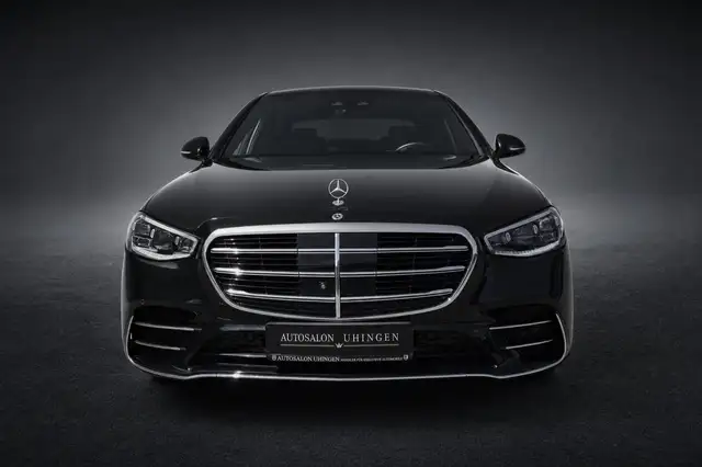 Mercedes-Benz S-Class view 3