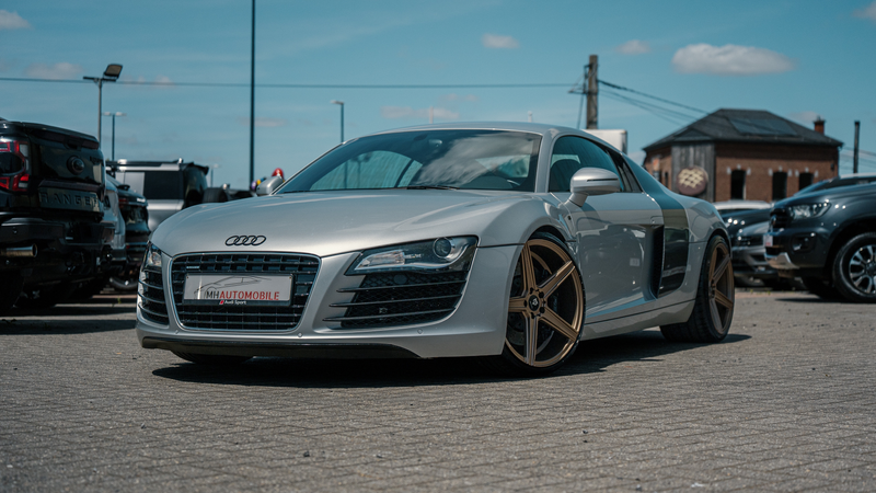 Audi R8 4.2i V8 Quattro R tronic