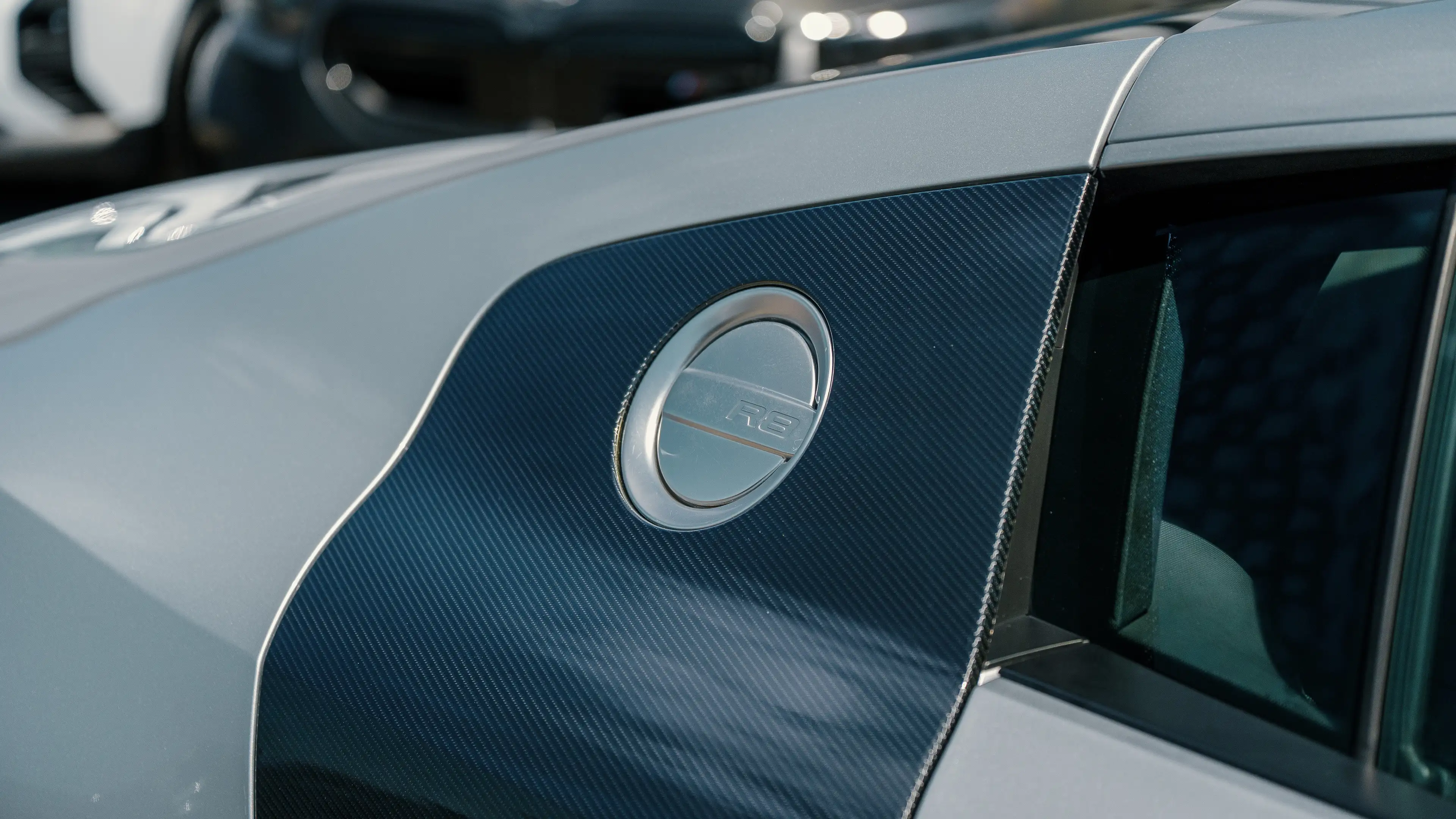 Audi R8 4.2i V8 Quattro R tronic — photo 14
