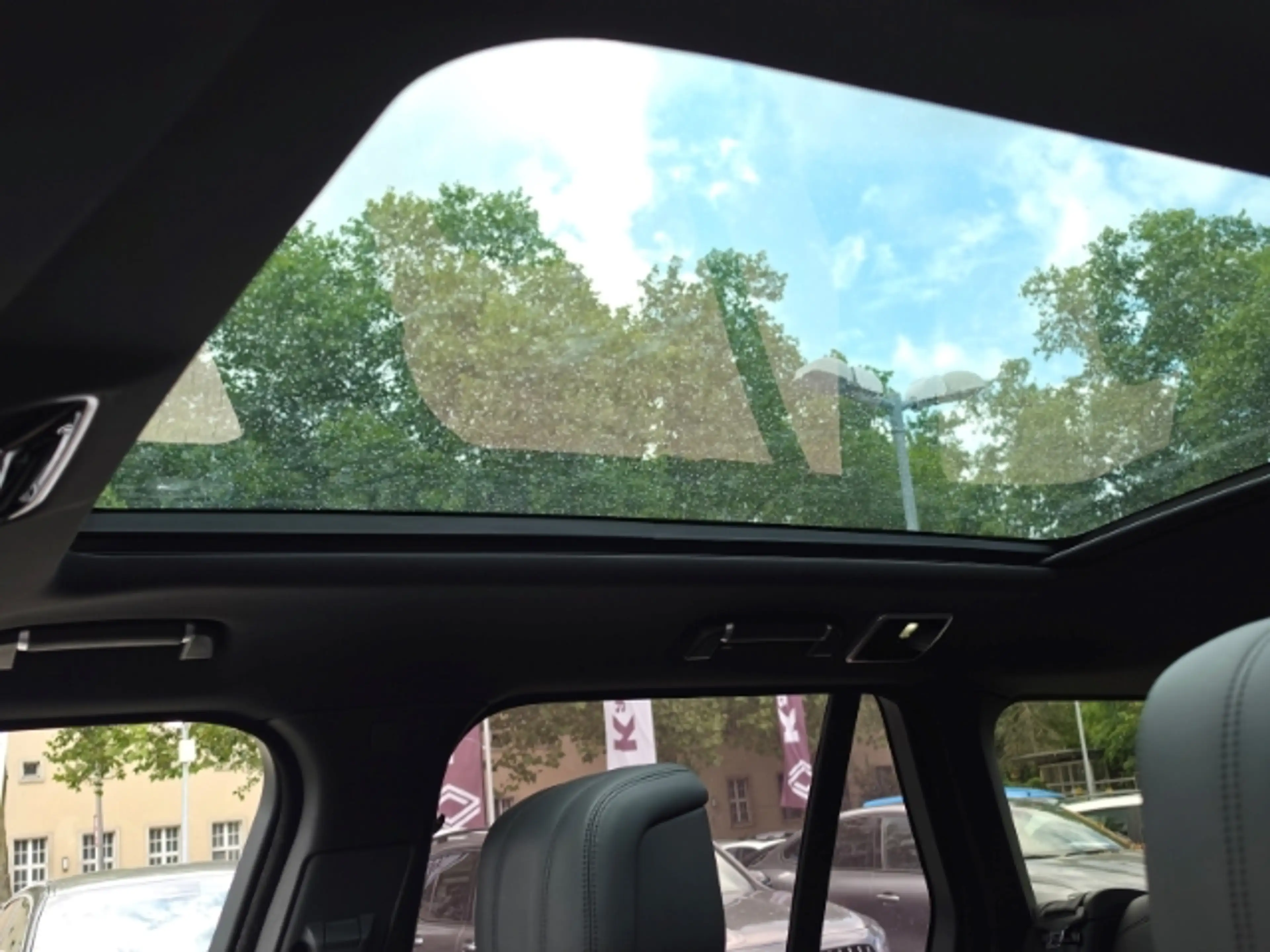 Land Rover Range Rover Vogue — photo 12