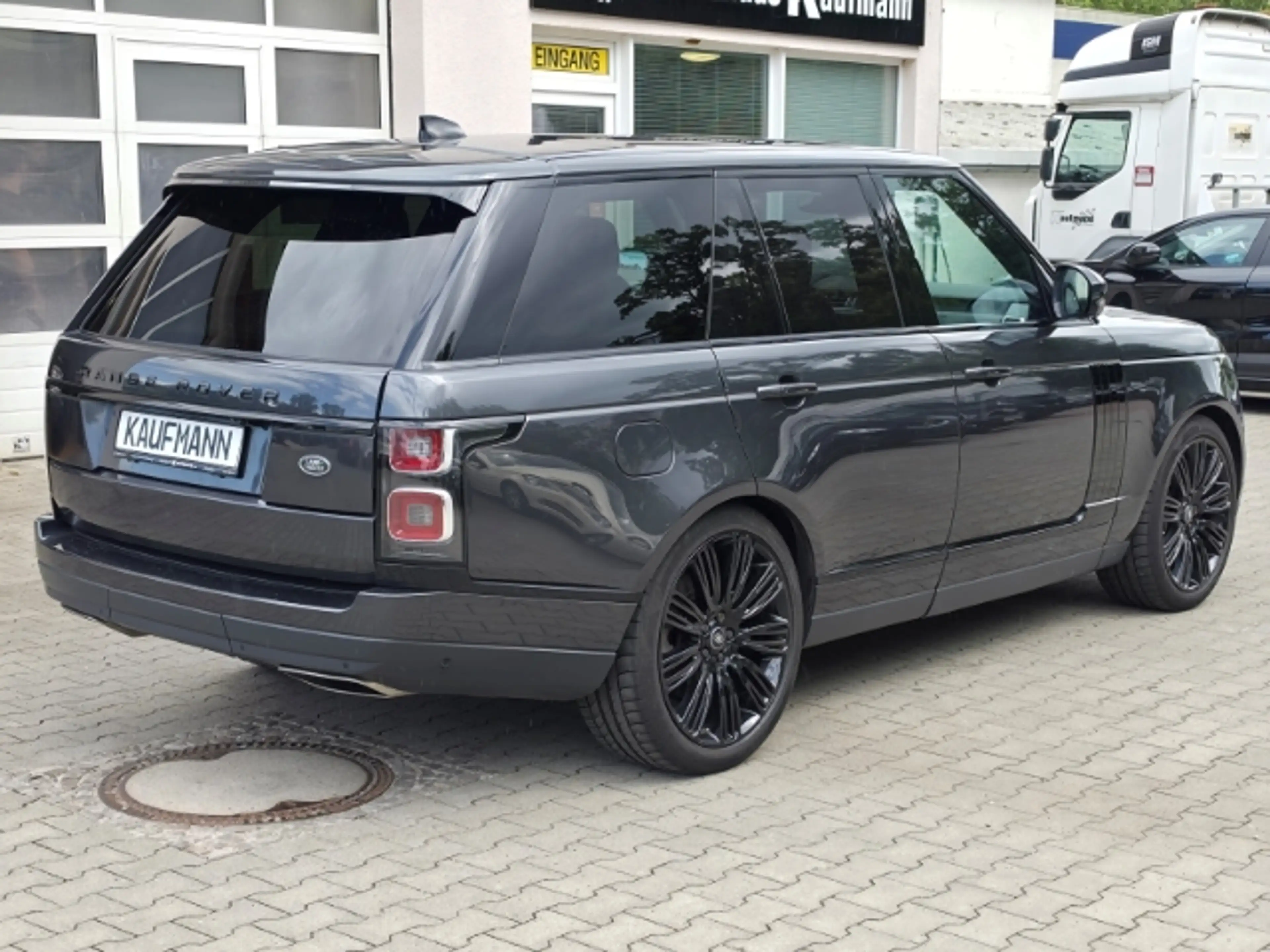 Land Rover Range Rover Vogue — photo 4