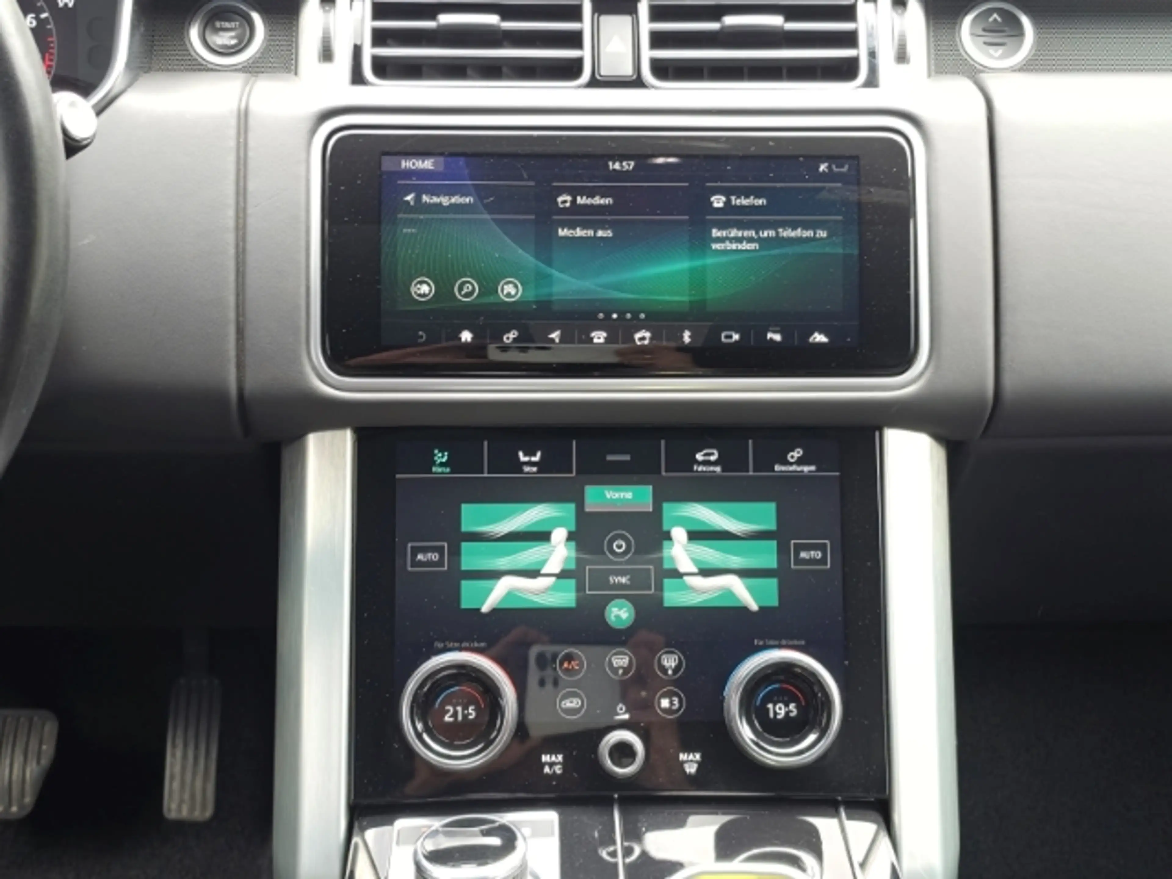 Land Rover Range Rover Vogue — photo 8
