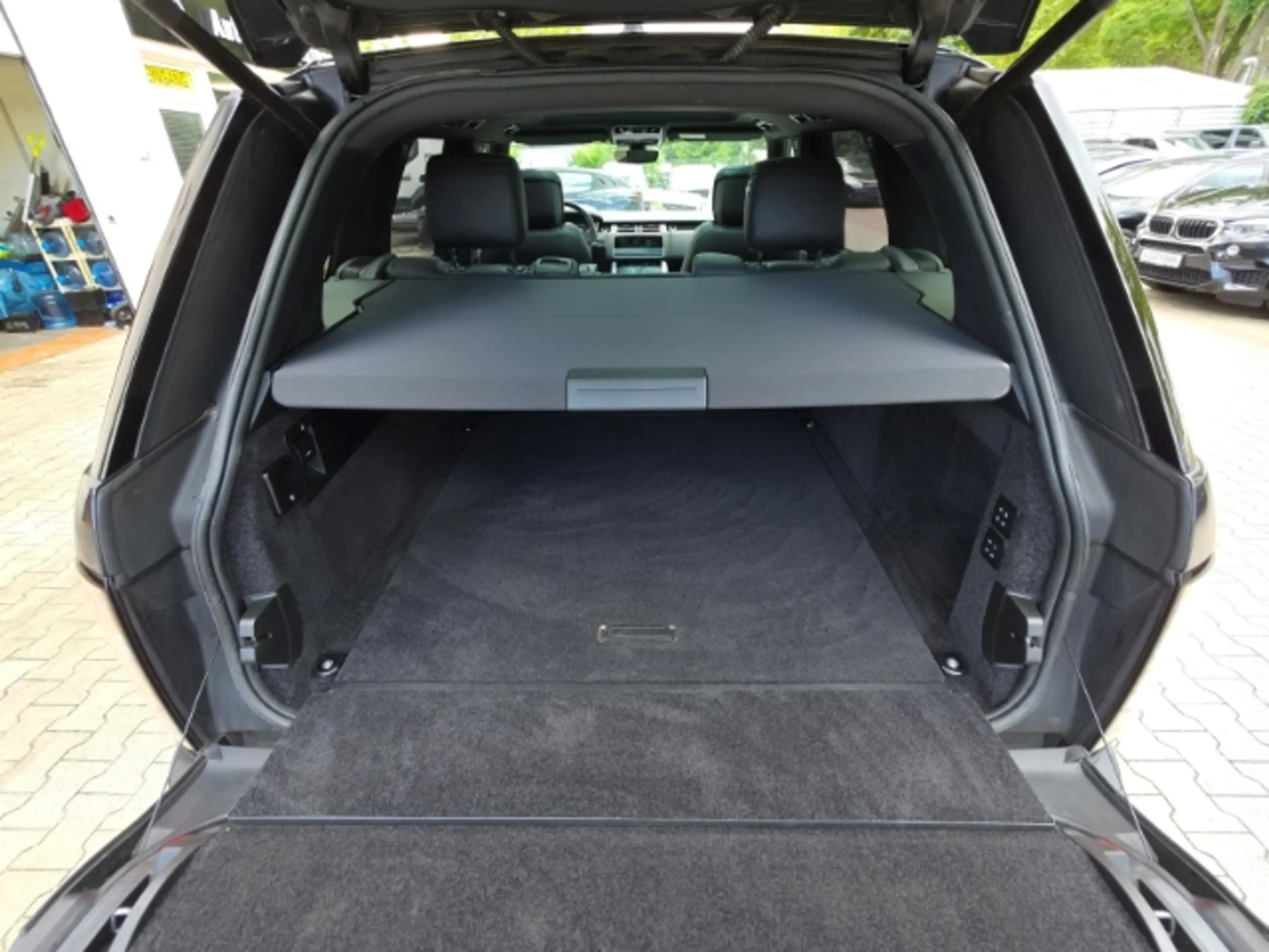 Land Rover Range Rover Vogue — photo 15