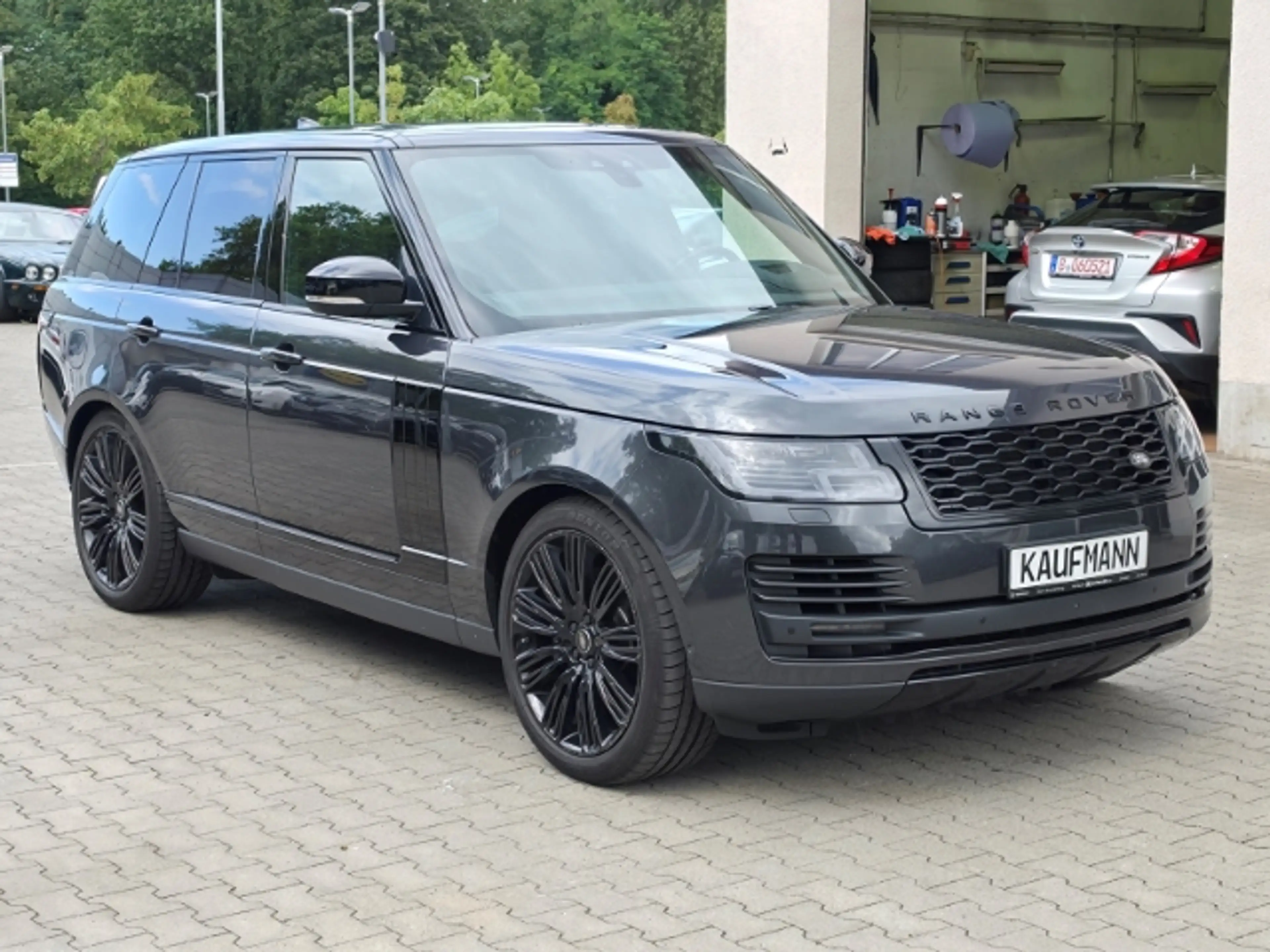 Land Rover Range Rover Vogue — photo 3