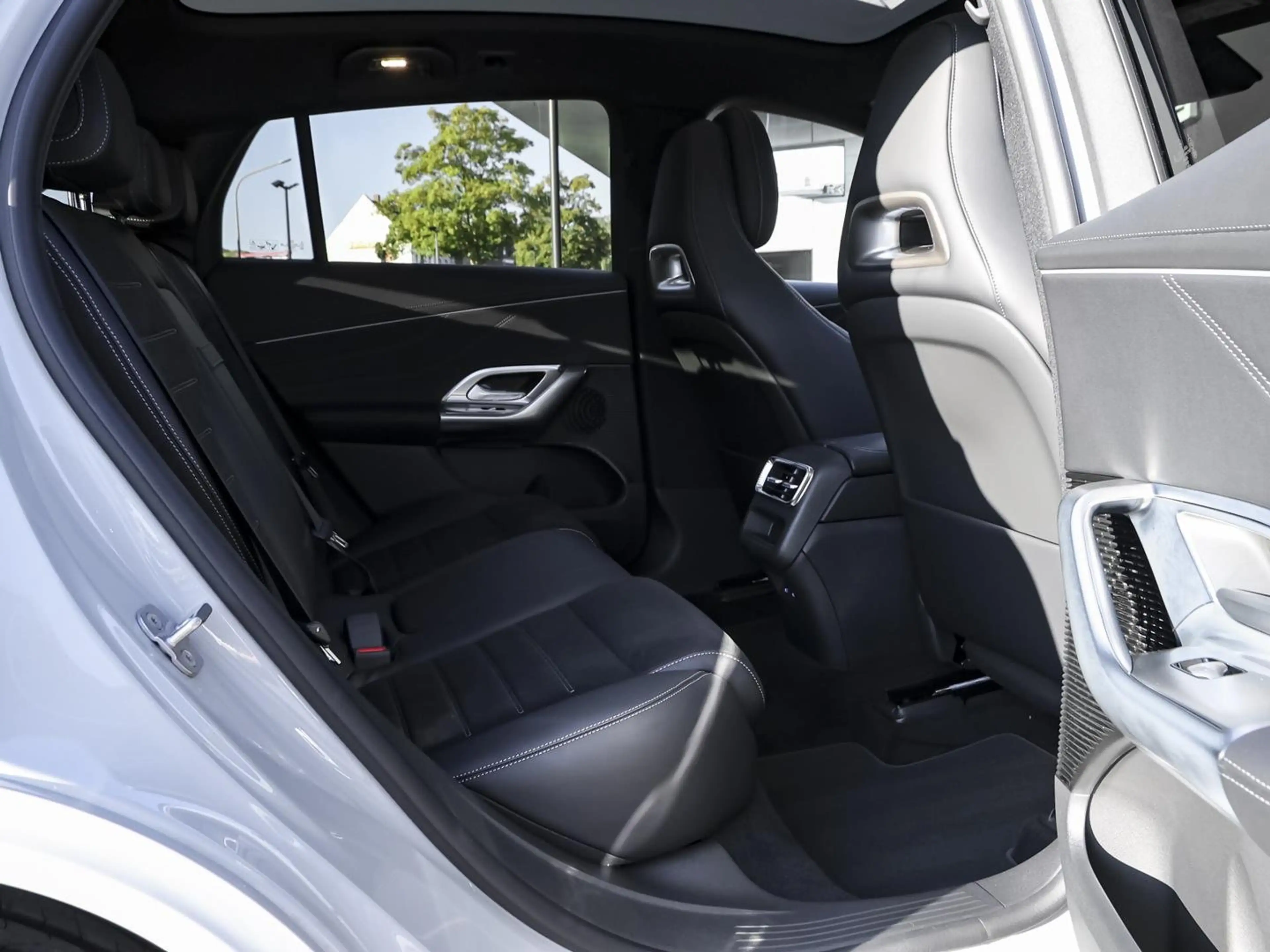 Mercedes-Benz GLC 400 4M AMG Night 21Zoll Hyperscreen Pano AHK — photo 7