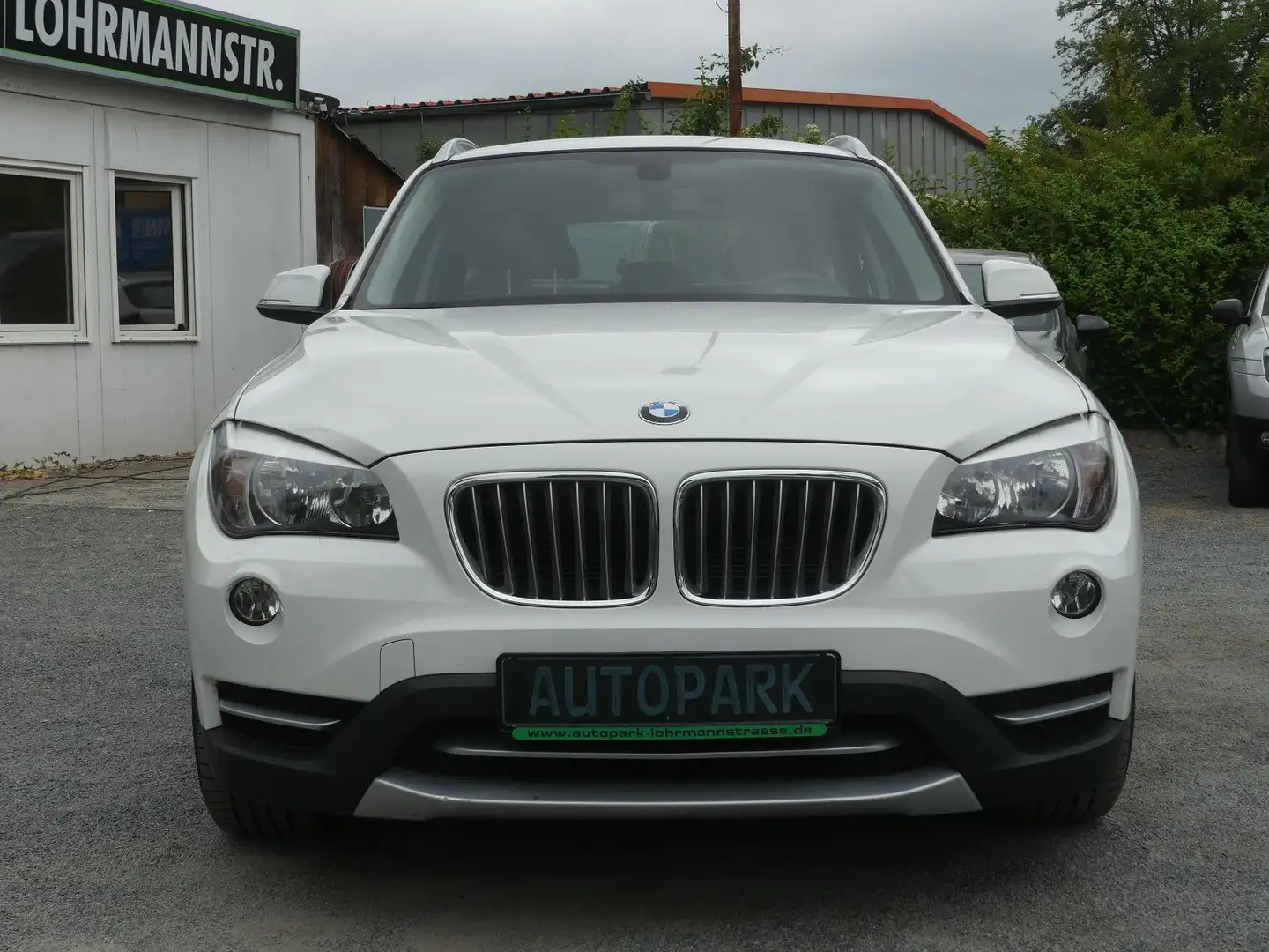 BMW X1 18 d xDrive*SH-gepfl*Teilleder*Nr.77 Weiß - 2