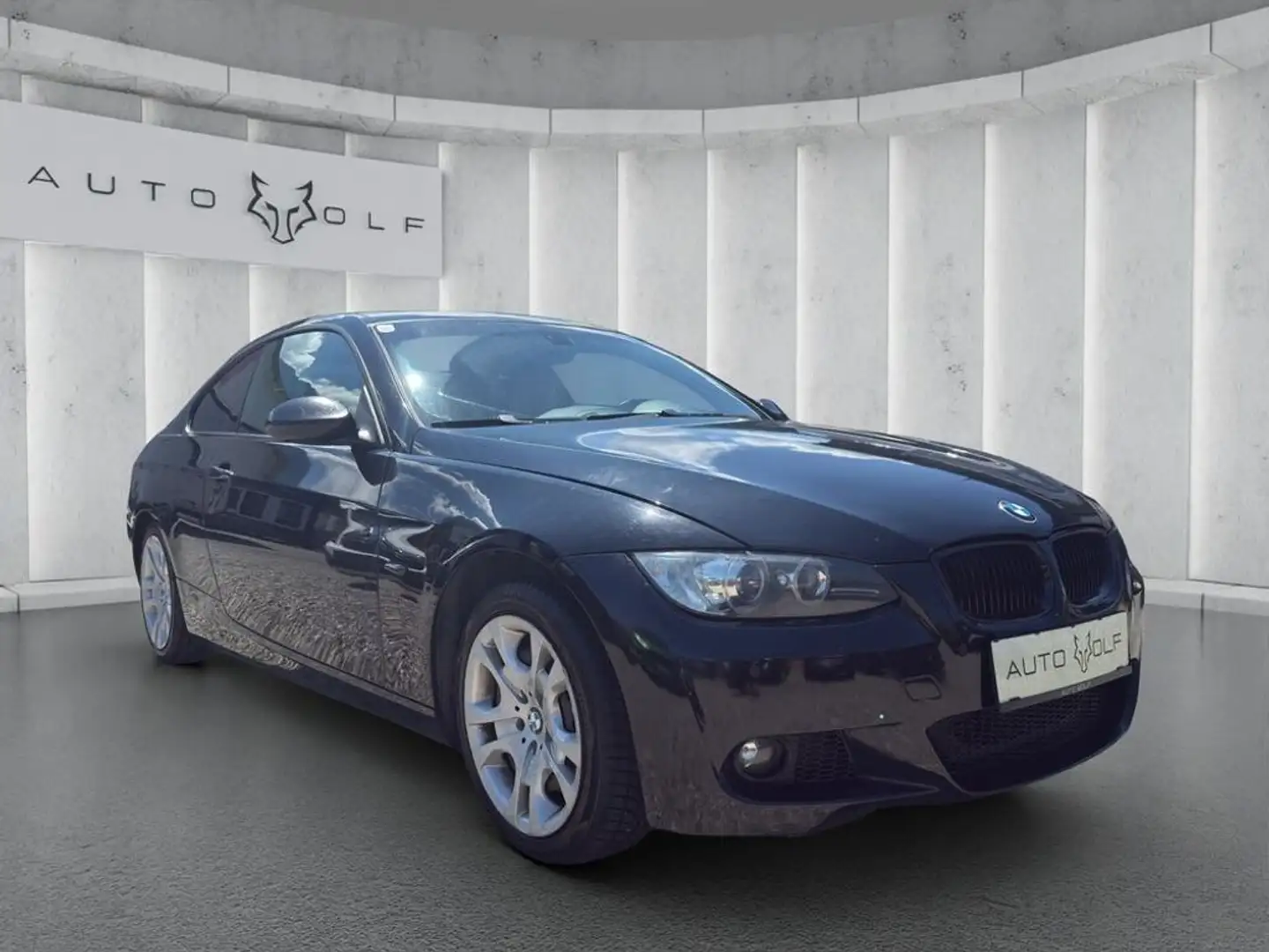 BMW 320 i*SHZ*LEDER*KLIMA*PDC Negro - 1