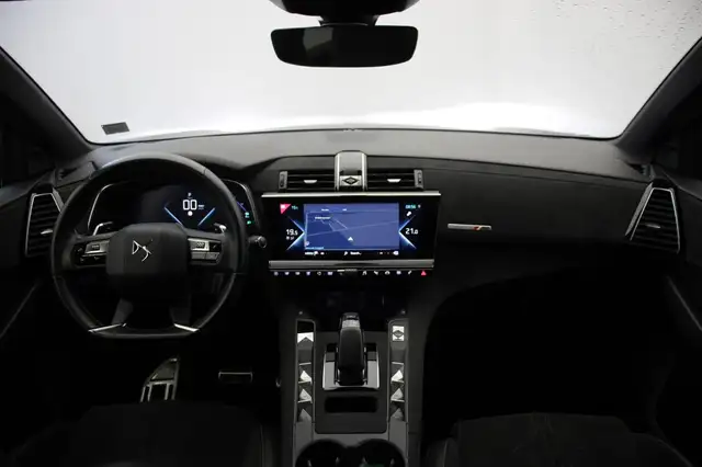 DS Automobiles DS 7 Crossback view 2