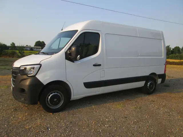 Renault Master 2.3 DCI 135 CV. L2H2