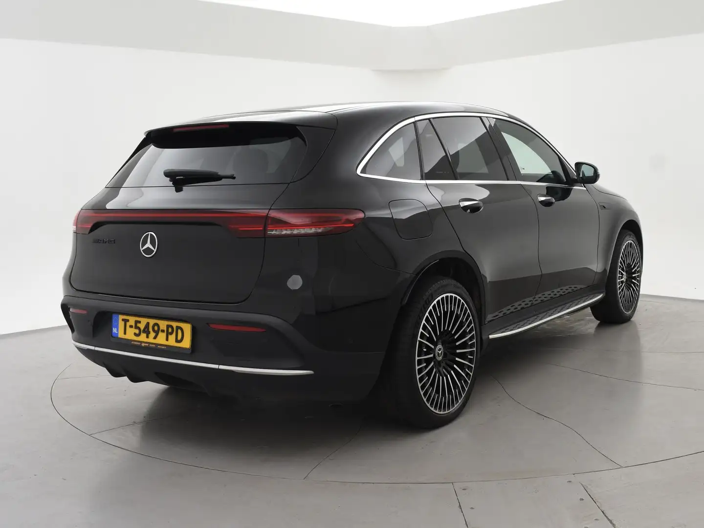 Mercedes-Benz EQC 400 4MATIC 408 PK AMG LINE 97% SOH + 21 INCH | SCHUIFD Noir - 2