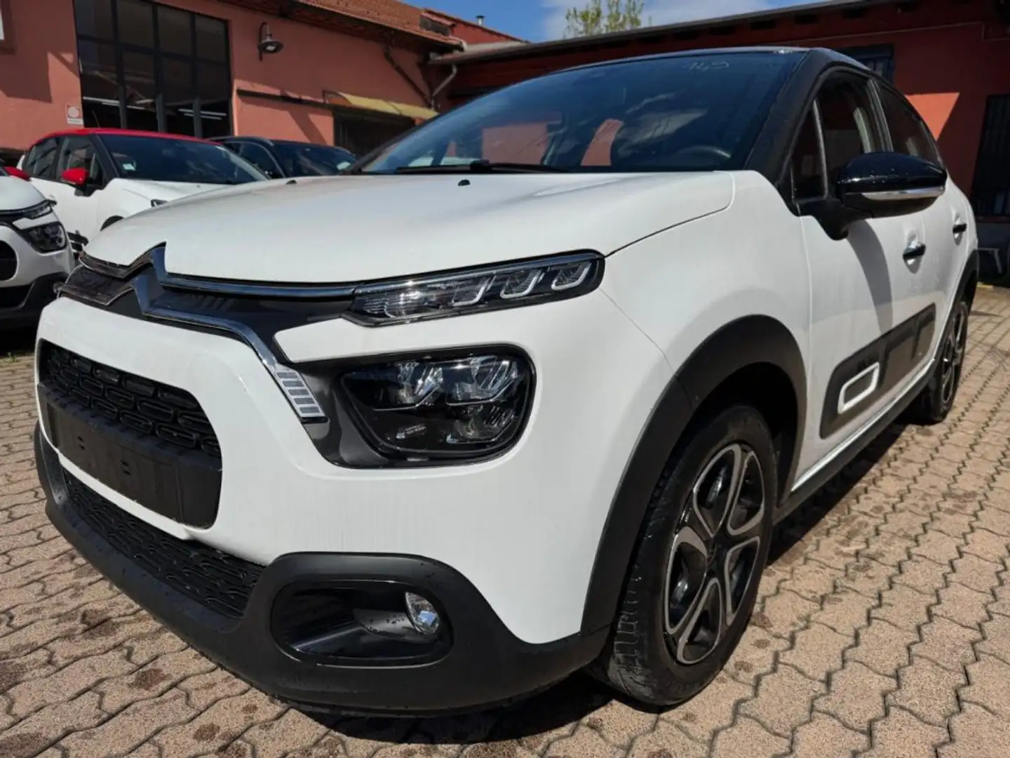 Citroen C3 PureTech 83 S&S Shine Bianco - 1