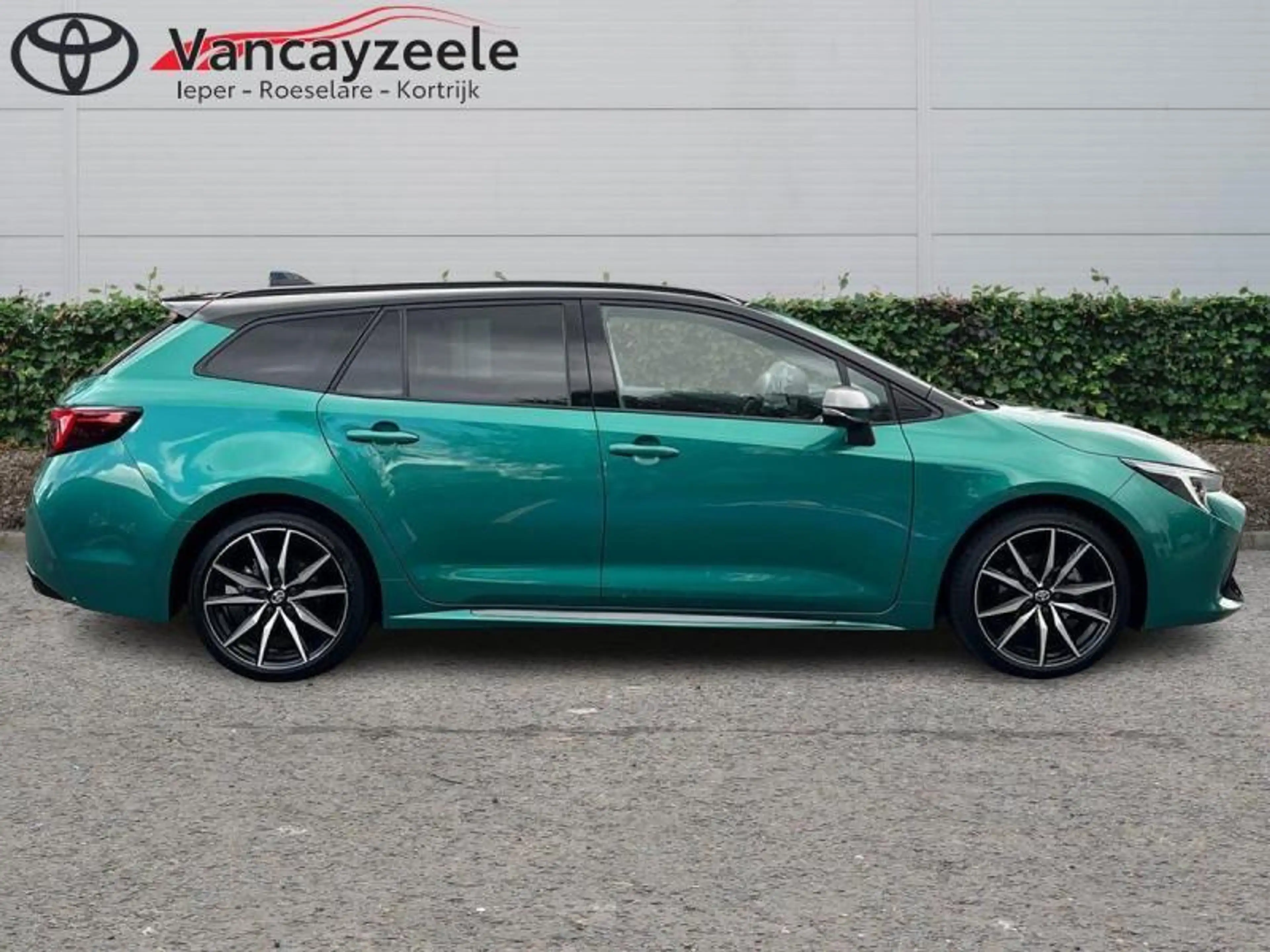 Toyota Corolla TS GR Sport+techpack+camera+gps+ses V+A — photo 3