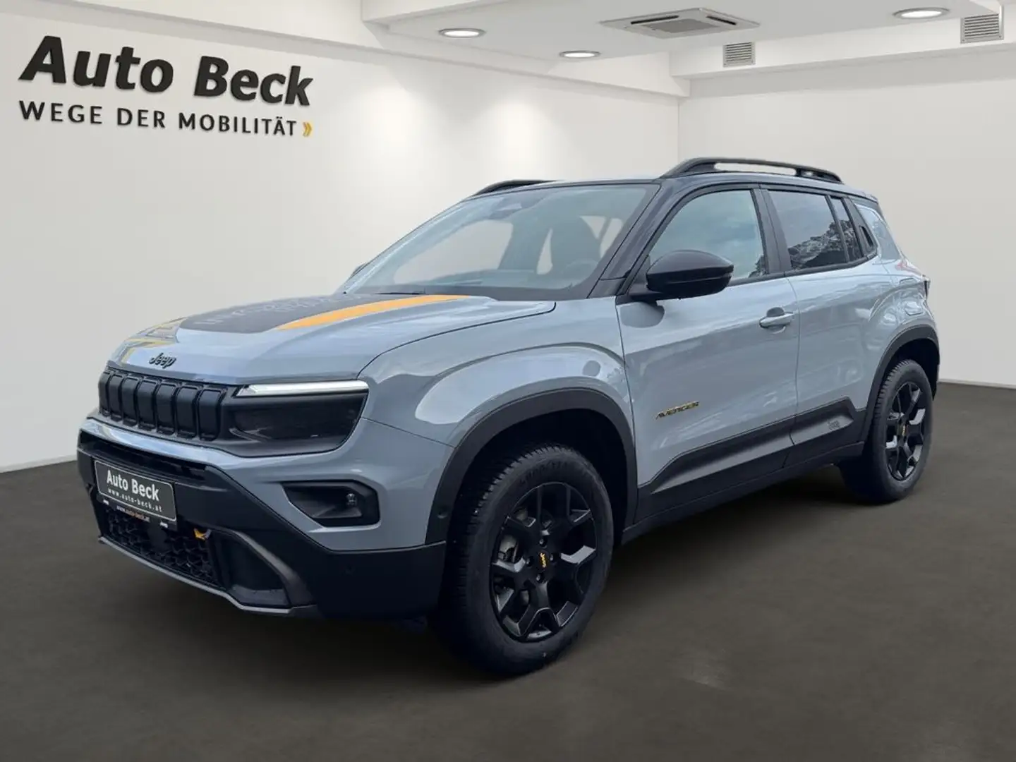 Jeep Avenger The North Face Mild-Hybrid 4xe Grau - 1