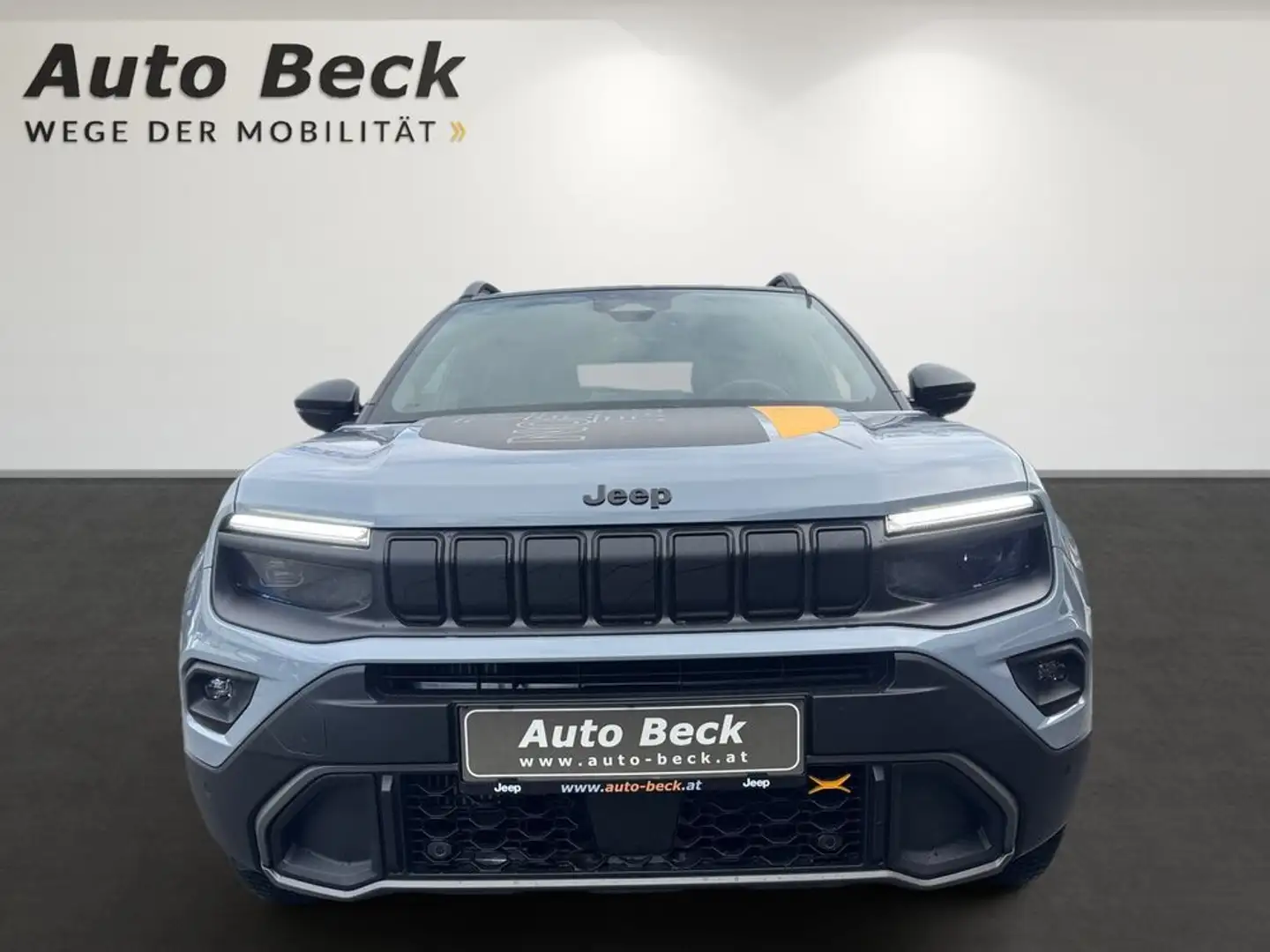 Jeep Avenger The North Face Mild-Hybrid 4xe Grau - 2