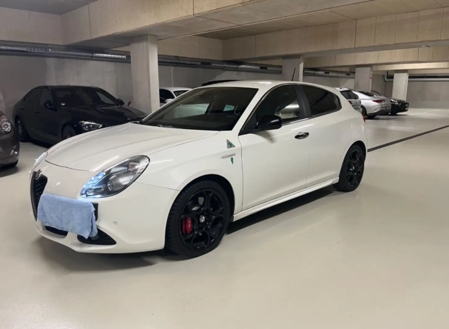 Alfa Romeo Giulietta 1.8 TBi 16V TCT Quadrifoglio Verde TÜV NEU - 1