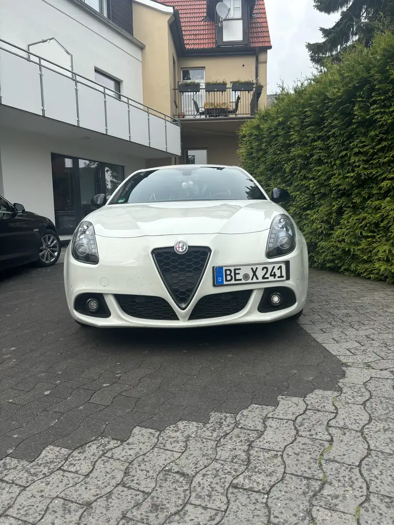 Alfa Romeo Giulietta 1.8 TBi 16V TCT Quadrifoglio Verde TÜV NEU - 2